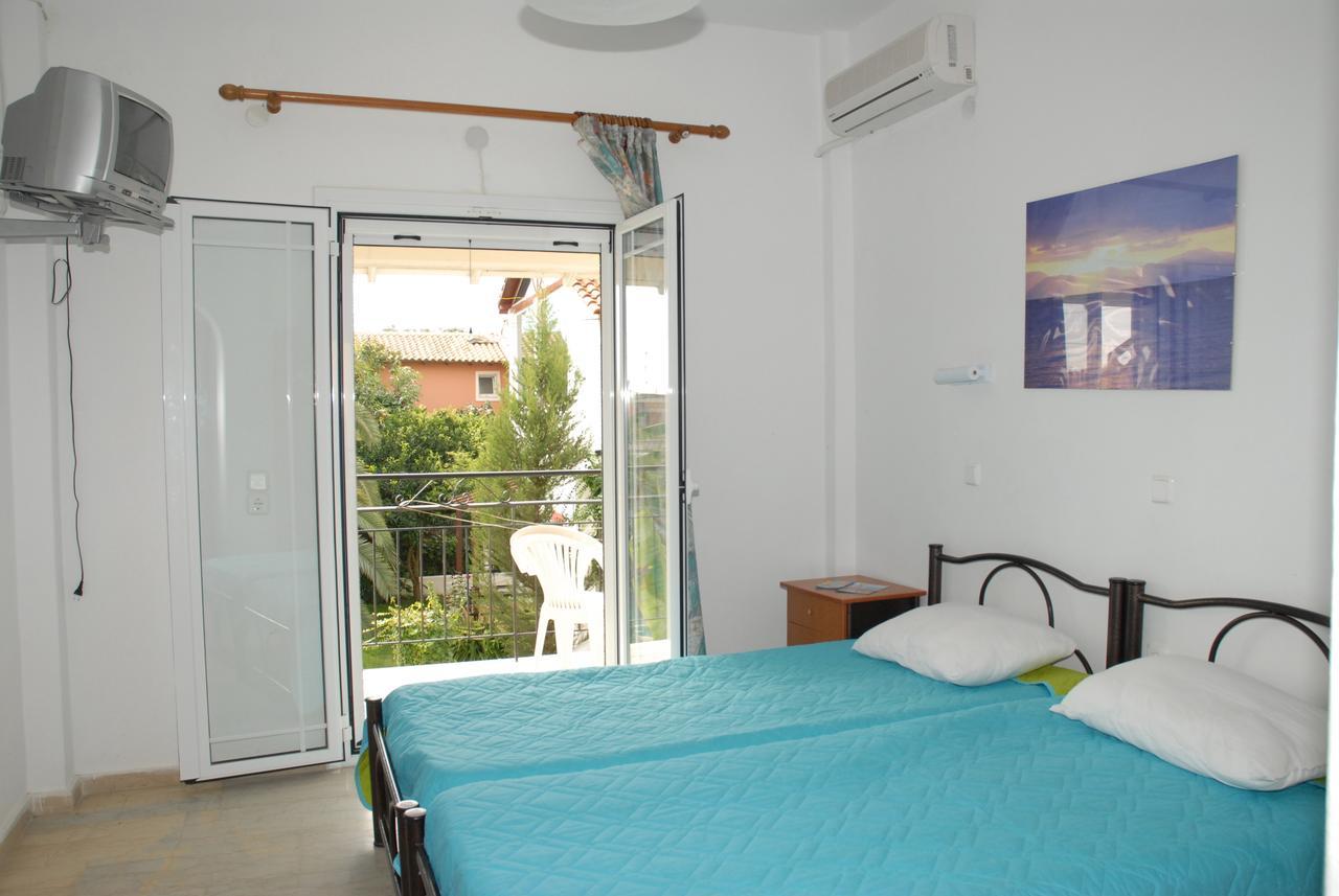 Apollo Hotel Kavos Exterior photo